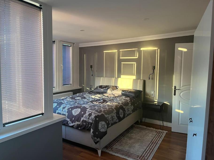 Appartamento Sisli Osmanbey Taksim Large Terrace, Quietness And Space Provincia di Provincia di Istanbul Esterno foto